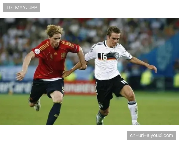 西班牙国脚保·托雷斯专访：讲述在比利亚雷亚尔与多位教练共事中学到的不同防守理念